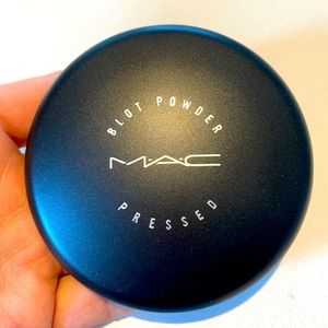 MAC Blot Powder Pressed